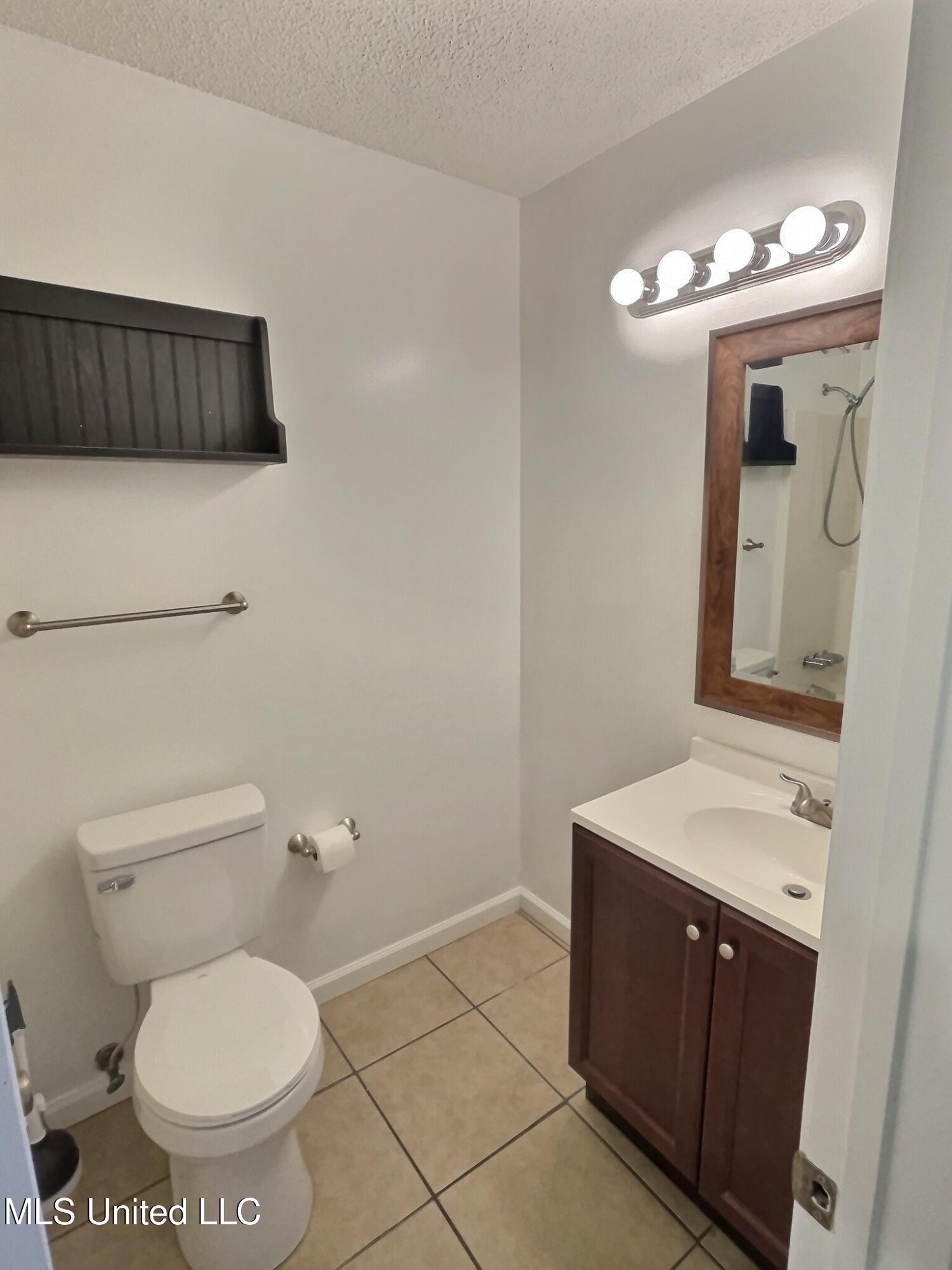 5408 Old Fort Bayou Road Ocean Springs, MS 39564 - Photo 7 of 14 IMG_7179