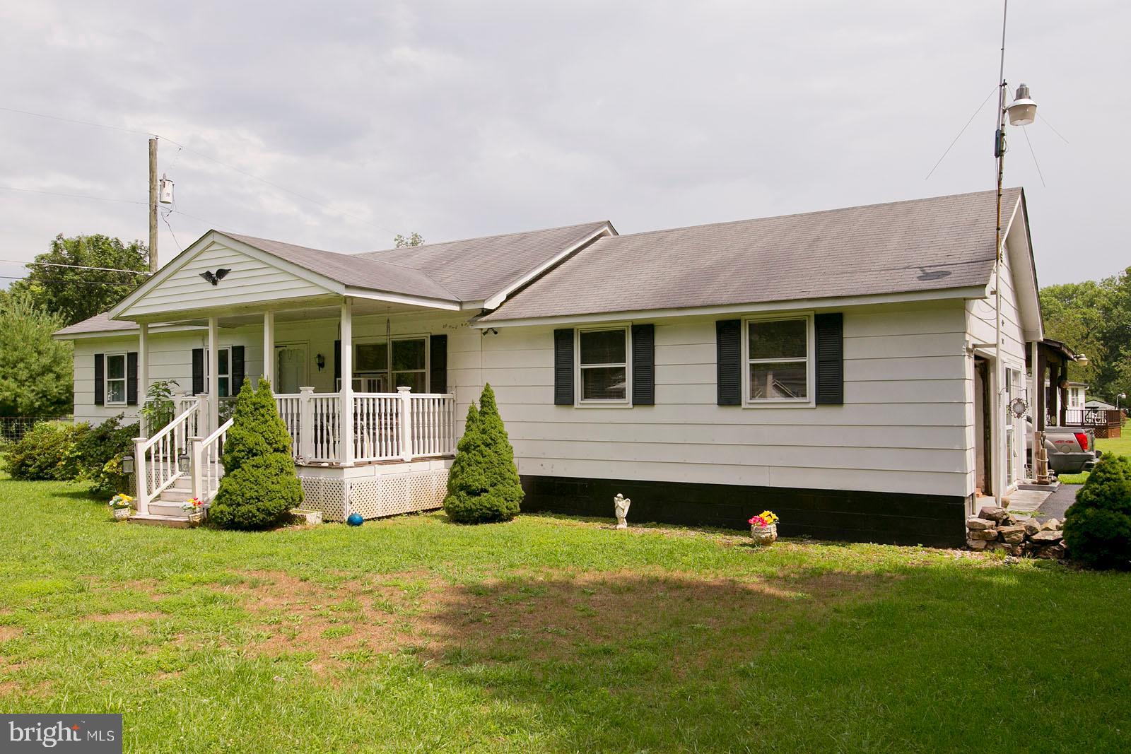 207 Sinking Spring Lane Gore, VA 22637 - Photo 3 of 29