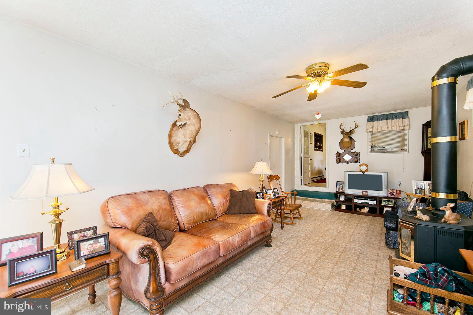 207 Sinking Spring Lane Gore, VA 22637 - Photo 8 of 29