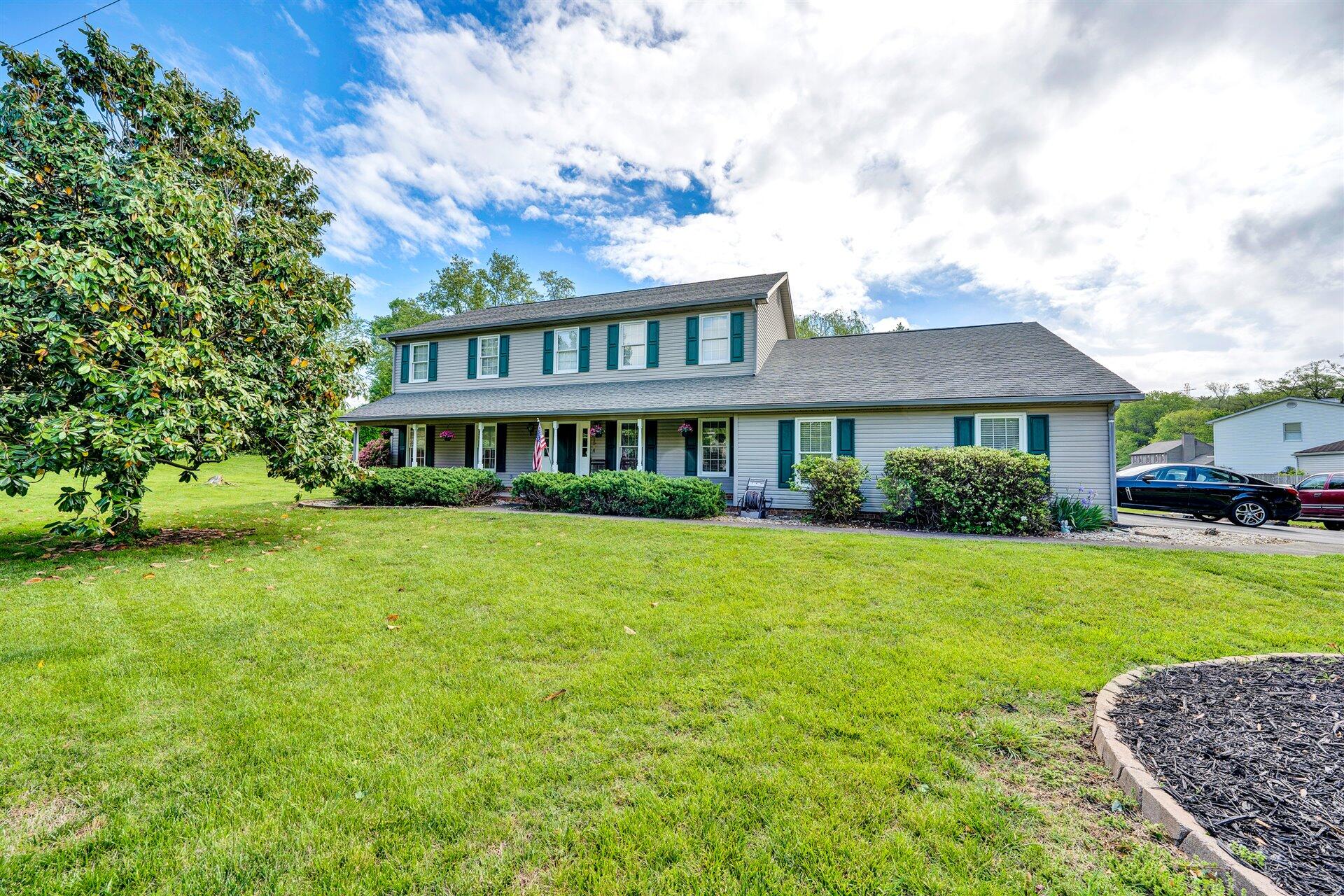1904 Hope Road Southwest Roanoke, VA 24018 - Photo 2 of 36 02-Shows Great 1904 Hope Road SW-28