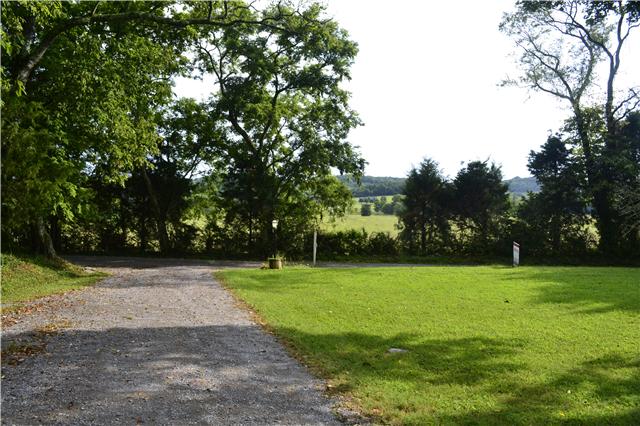 2148 Hill Cemetery Road Lewisburg, TN 37091 - Photo 3 of 19 Front yard views...lots of privacy!