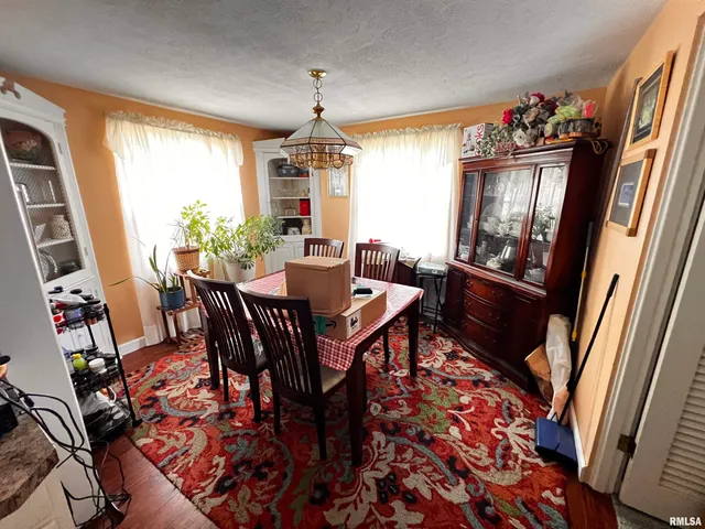 $98,500 | 810 East 7th Street, Centralia, IL 62801