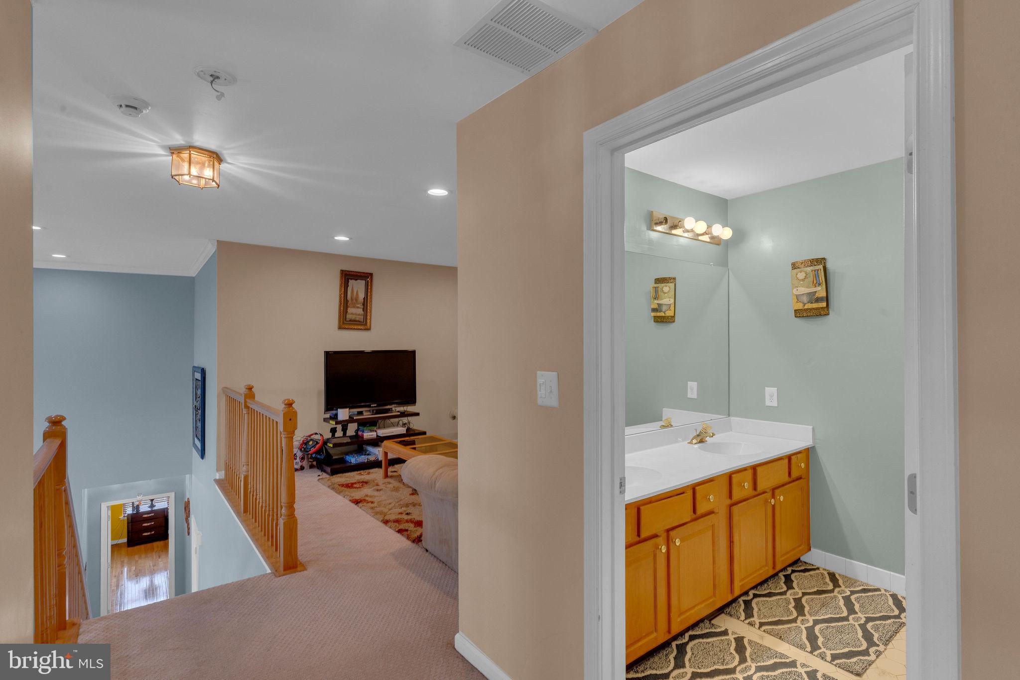 16 Cardiff Court Princeton Junction, NJ 08550 - Photo 22 of 60