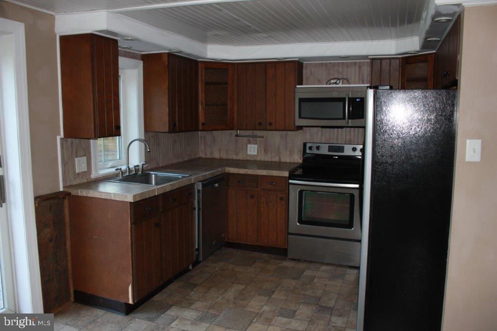 1006 Callowhill Road Perkasie, PA 18944 - Photo 4 of 15