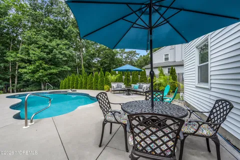 $575,000 | 1466 Arapaho Court, Toms River, NJ 08755