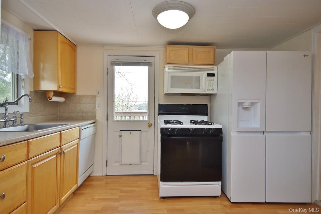 117 West Mombasha Road Monroe, NY 10950 - Photo 11 of 45