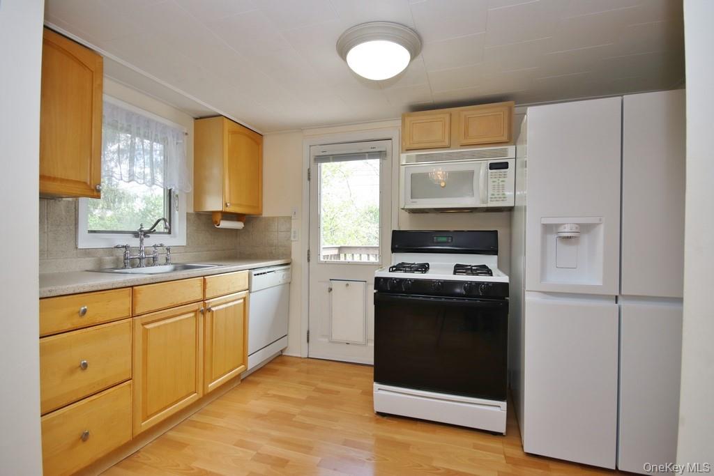 117 West Mombasha Road Monroe, NY 10950 - Photo 10 of 45