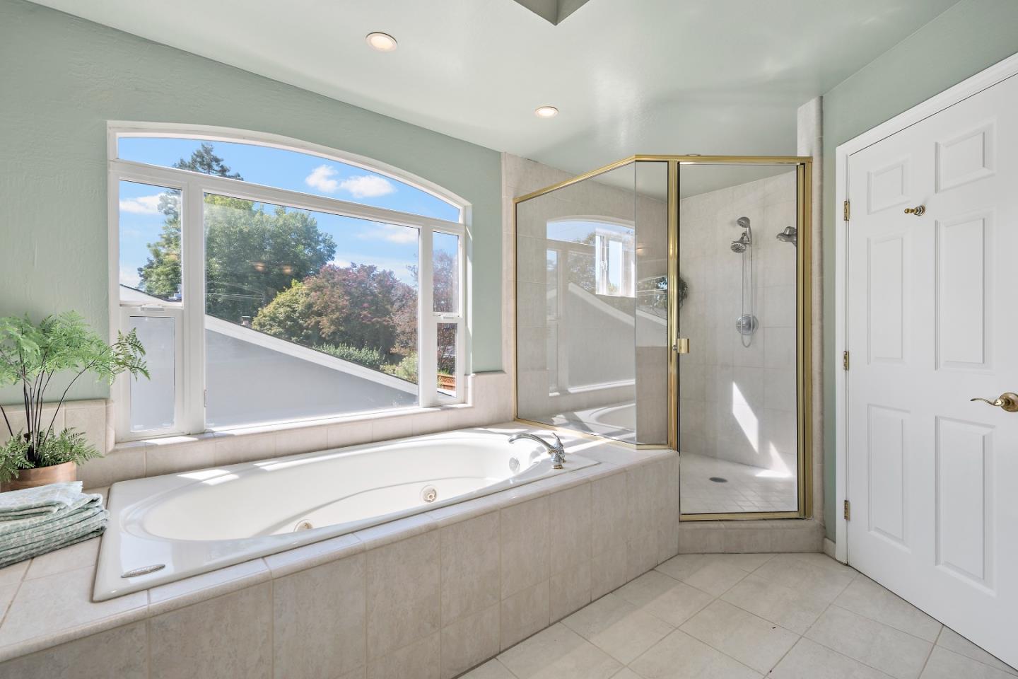 1629 Cherry Avenue San Jose, CA 95125 - Photo 41 of 61 a bathroom with a tub shower and sink