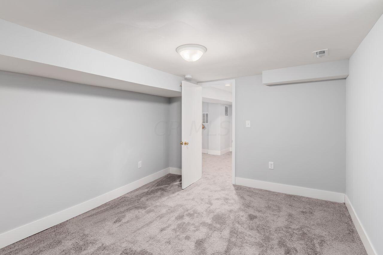 2549 Howey Road Columbus, OH 43211 - Photo 20 of 28 g_howey_rd-60