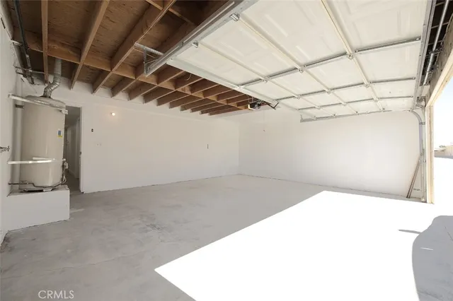 $325,000 | 16465 Green Tree Boulevard, Victorville, CA 92395