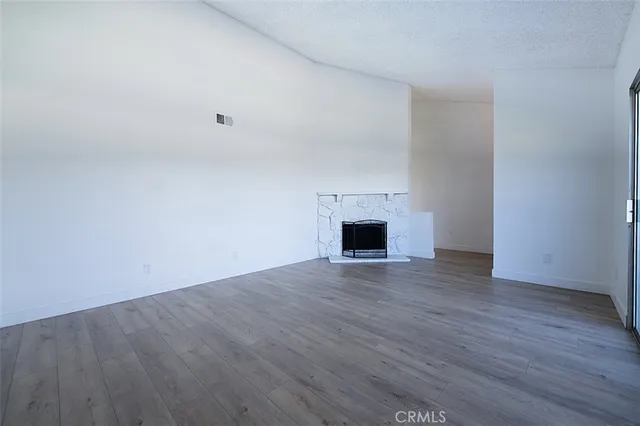 $325,000 | 16465 Green Tree Boulevard, Victorville, CA 92395