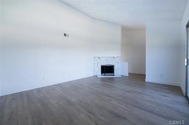 $325,000 | 16465 Green Tree Boulevard, Victorville, CA 92395