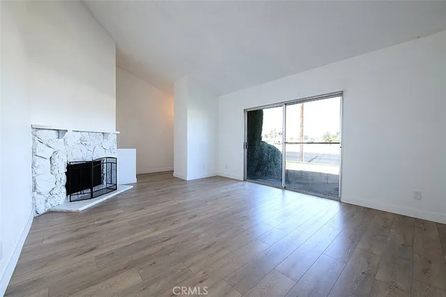 $325,000 | 16465 Green Tree Boulevard, Victorville, CA 92395