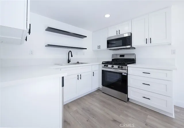 $325,000 | 16465 Green Tree Boulevard, Victorville, CA 92395