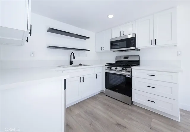 $325,000 | 16465 Green Tree Boulevard, Victorville, CA 92395