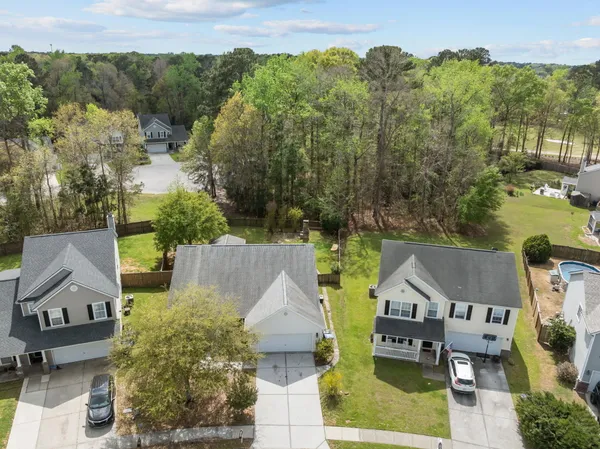 $2,300 | 5067 Thornton Drive, Summerville, SC 29485