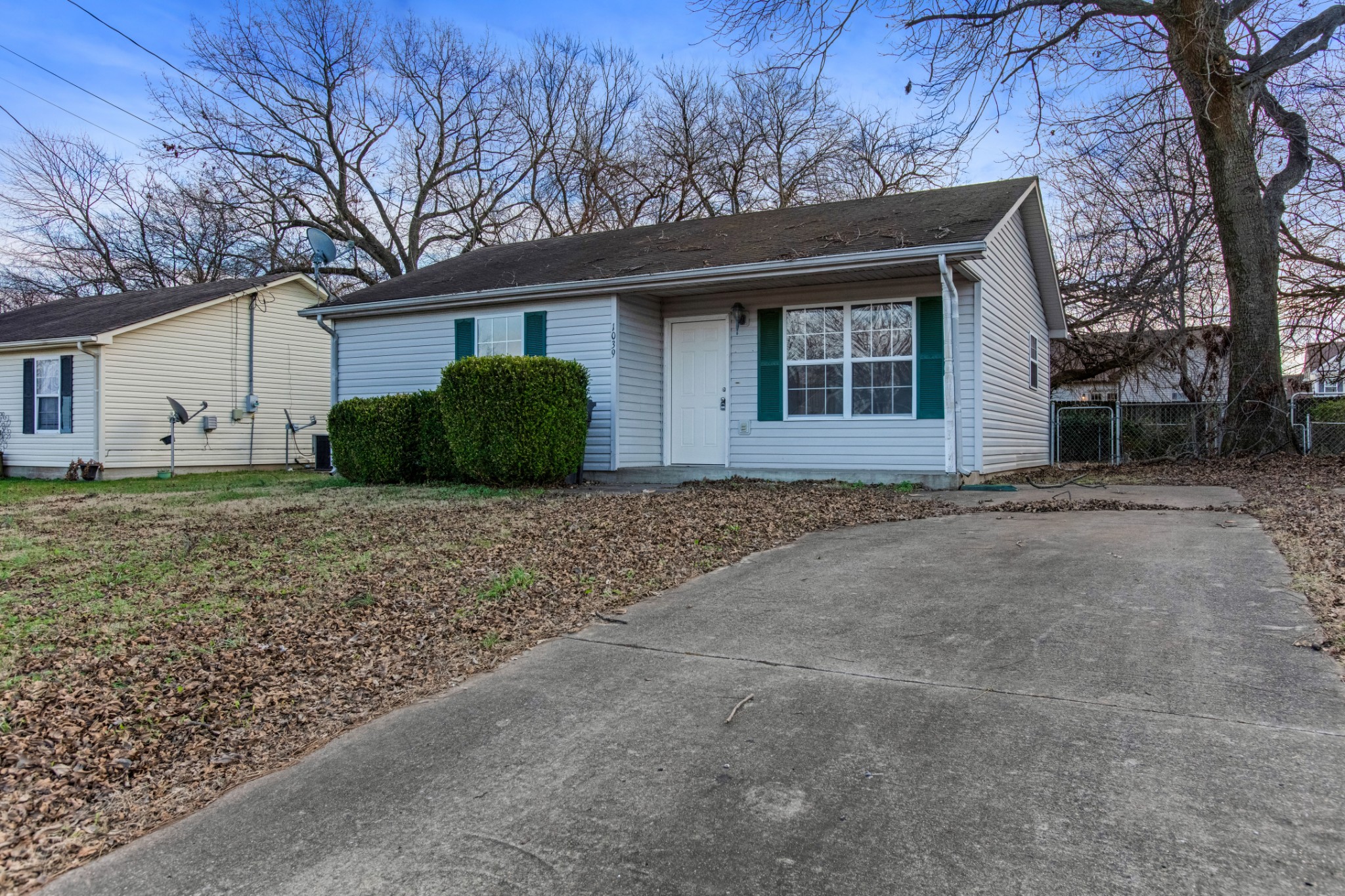 1039 Shadow Ridge Avenue Oak Grove, KY 42262 - Photo 2 of 14