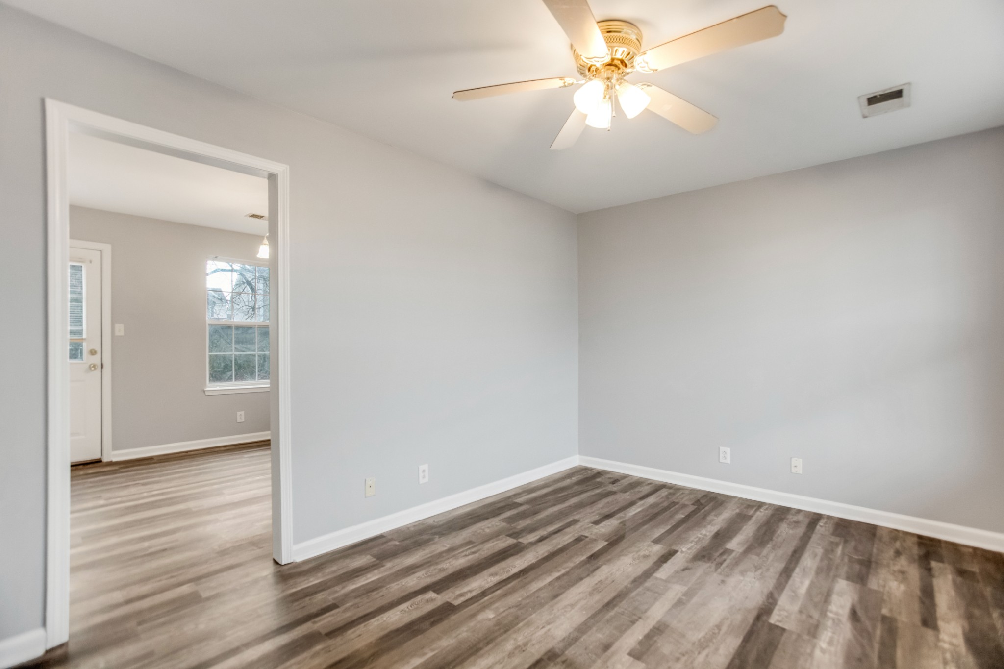 1039 Shadow Ridge Avenue Oak Grove, KY 42262 - Photo 4 of 14
