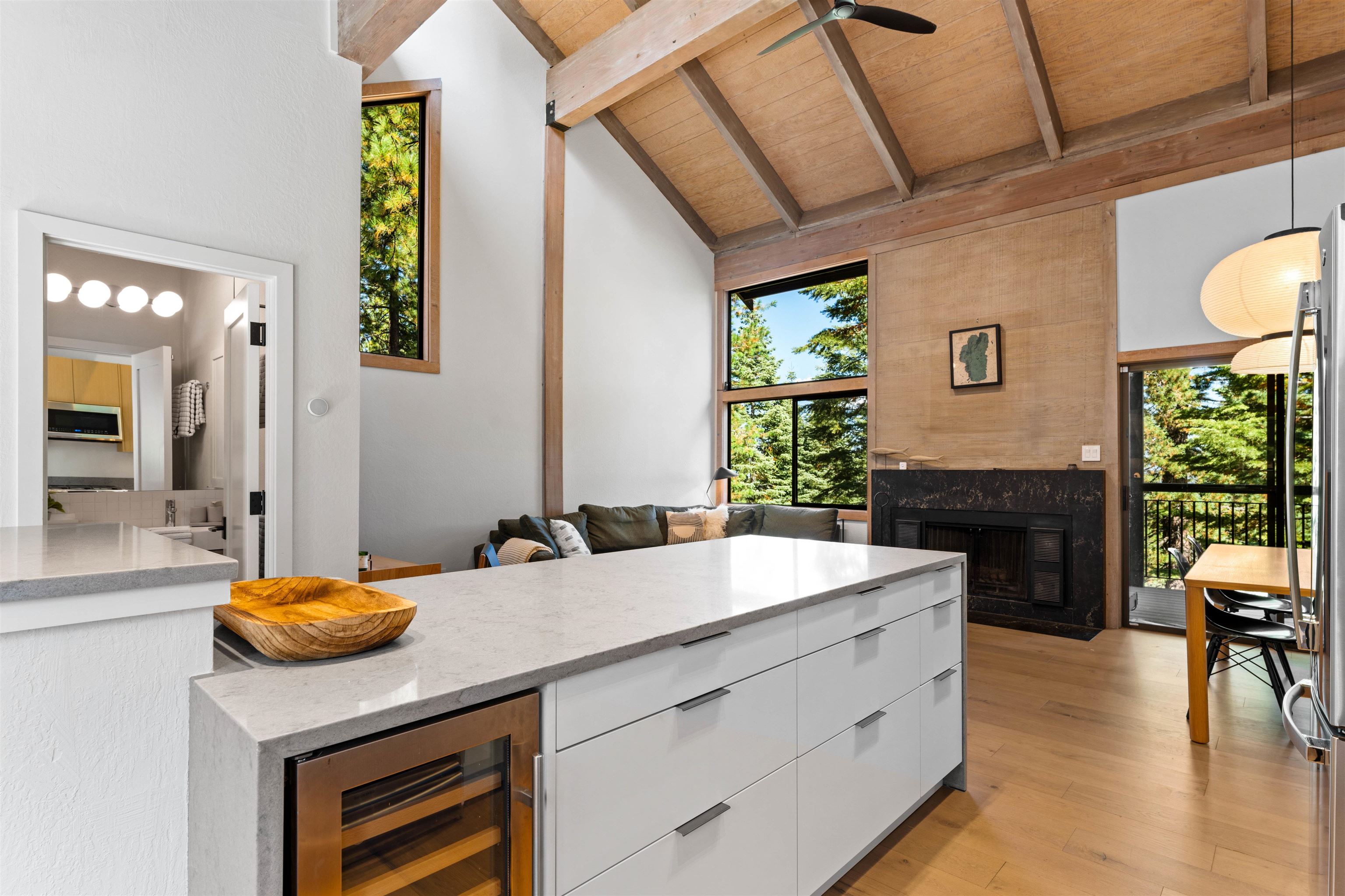 6135 Feather Ridge Truckee, CA 96161 - Photo 7 of 21 Gallery Image 7