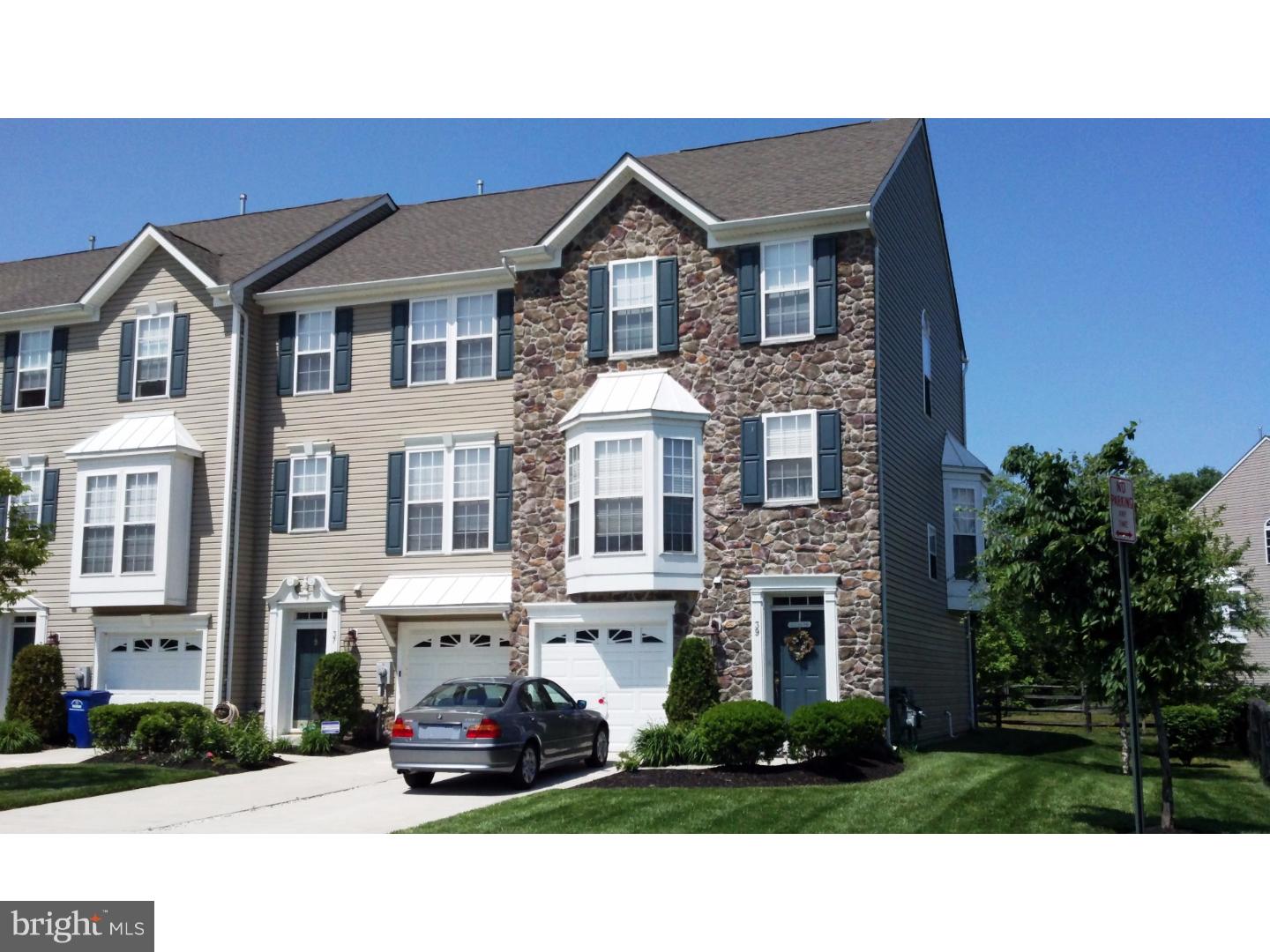 39 Falcon Lane Delanco, NJ 08075 - Photo 1 of 25 Exterior Front