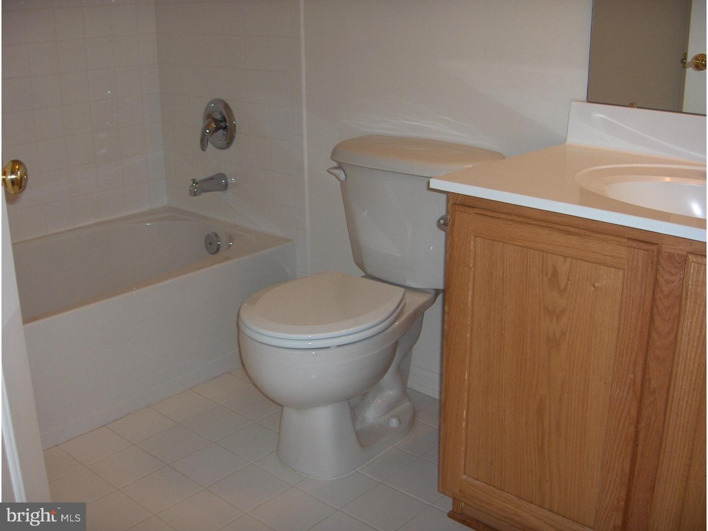 39 Falcon Lane Delanco, NJ 08075 - Photo 12 of 25 Gallery Image 12