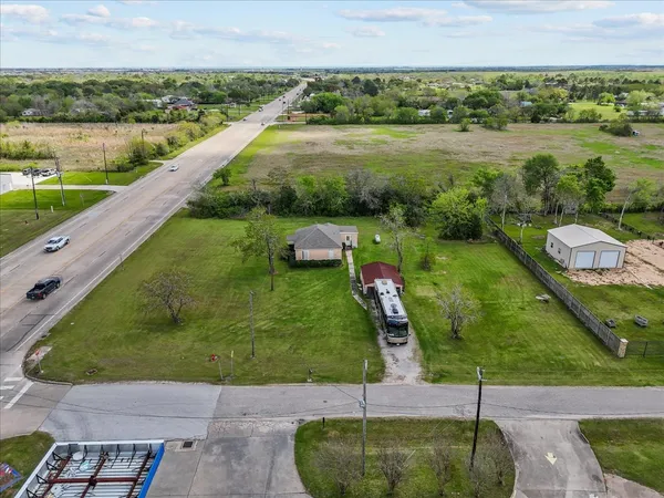 $310,000 | 11703 Farm To Market Road 1764, Santa Fe, TX 77510