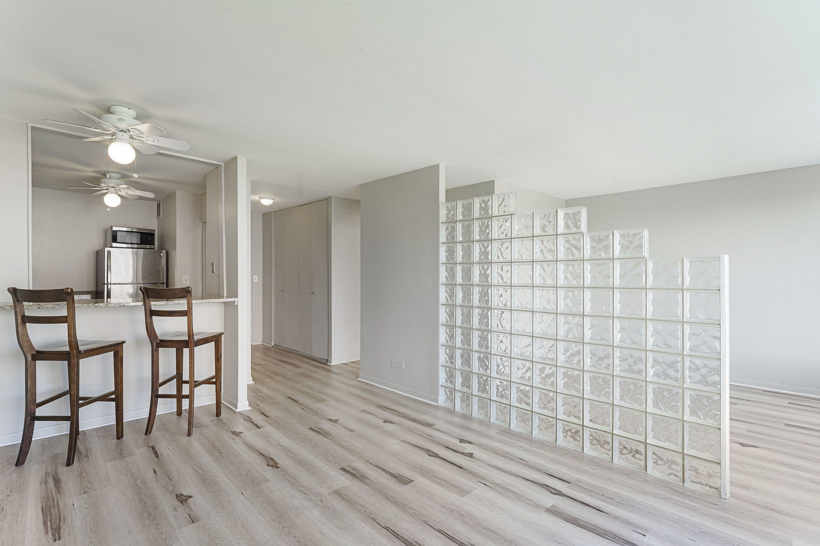 5455 North Sheridan Road, Unit 707 Chicago, IL 60640 - Photo 12 of 23 Gallery Image 12