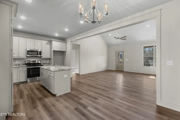 $625,000 | 936 Bob O Drive, Dandridge, TN 37725