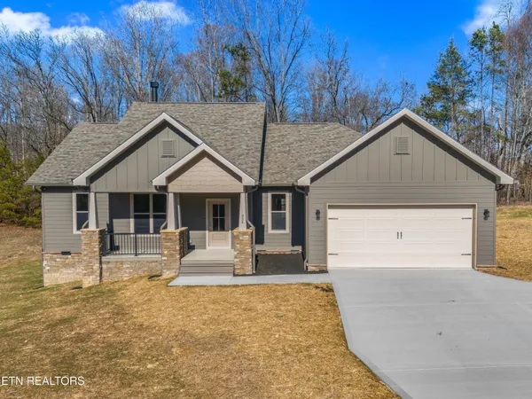 $625,000 | 936 Bob O Drive, Dandridge, TN 37725