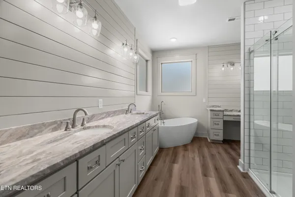 $625,000 | 936 Bob O Drive, Dandridge, TN 37725