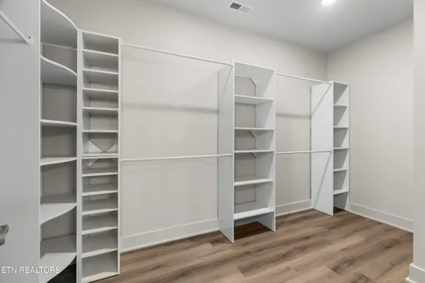 $625,000 | 936 Bob O Drive, Dandridge, TN 37725