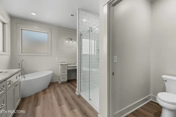 $625,000 | 936 Bob O Drive, Dandridge, TN 37725