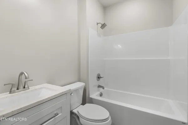 $625,000 | 936 Bob O Drive, Dandridge, TN 37725