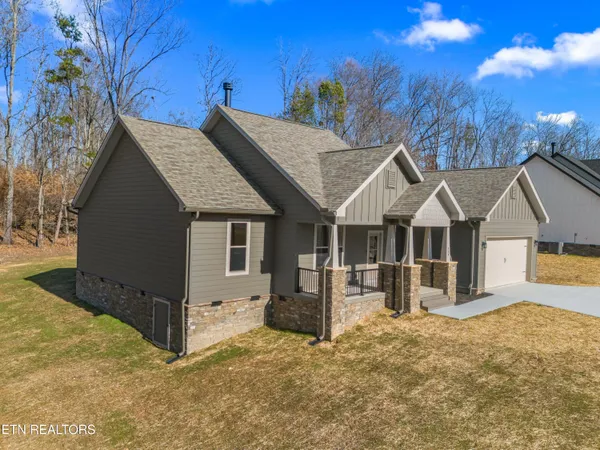 $625,000 | 936 Bob O Drive, Dandridge, TN 37725