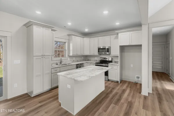 $625,000 | 936 Bob O Drive, Dandridge, TN 37725