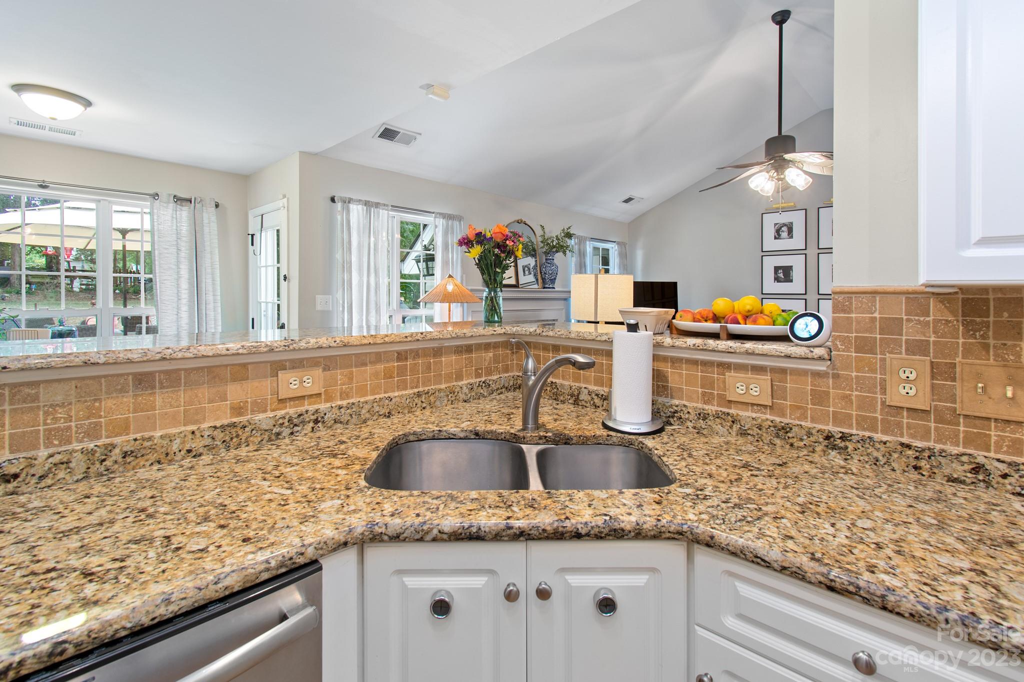 12607 Cardinal Point Road Charlotte, NC 28269 - Photo 19 of 32 Gallery Image 19