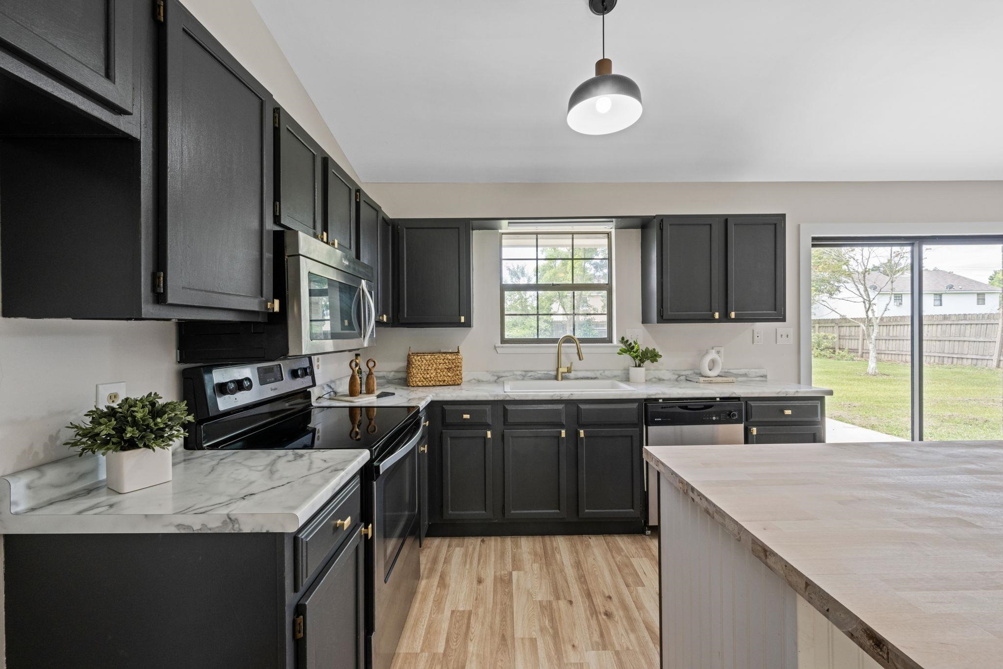 610 East Gate Circle Foley, AL 36535 - Photo 12 of 34