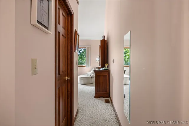 $890,000 | 517 Foxhead Shores Drive, Linn Creek, MO 65052