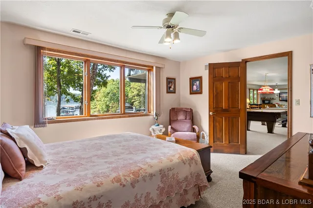 $890,000 | 517 Foxhead Shores Drive, Linn Creek, MO 65052