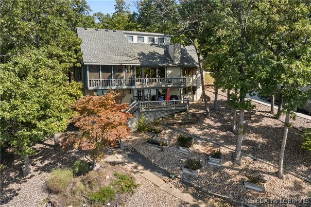 $890,000 | 517 Foxhead Shores Drive, Linn Creek, MO 65052