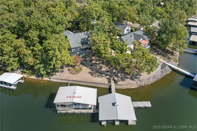 $890,000 | 517 Foxhead Shores Drive, Linn Creek, MO 65052