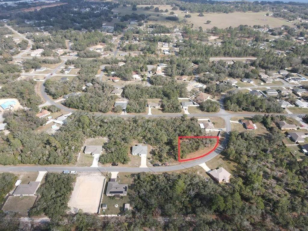 Oak Circle Ocala, FL 34472 - Photo 4 of 4 an aerial view of a houses