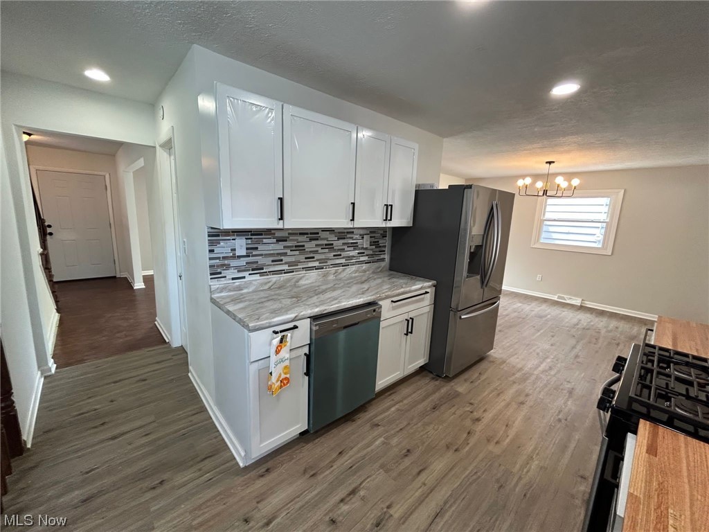 3007 Ripley Road Cleveland, OH 44120 - Photo 9 of 33