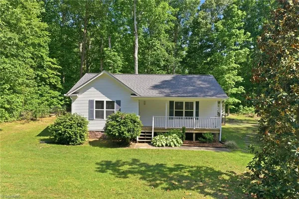 $275,000 | 2802 Oak Pointe Lane, Mebane, NC 27302