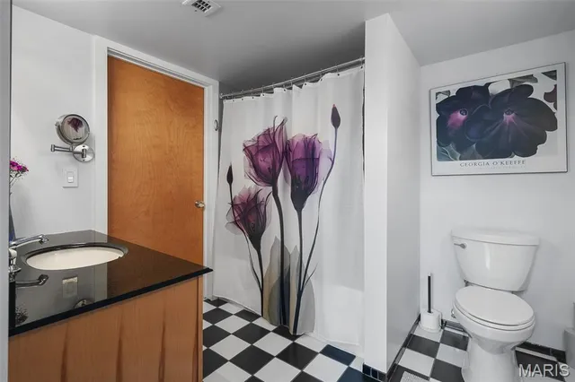 $260,000 | 4242 Laclede Avenue, Unit 106, St. Louis, MO 63108