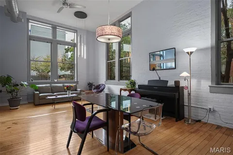 $260,000 | 4242 Laclede Avenue, Unit 106, St. Louis, MO 63108