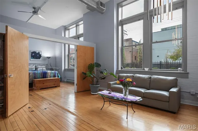 $260,000 | 4242 Laclede Avenue, Unit 106, St. Louis, MO 63108