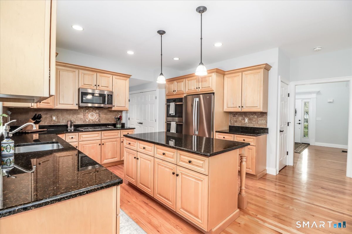 80 Washington Ridge Road New Milford, CT 06776 - Photo 6 of 40