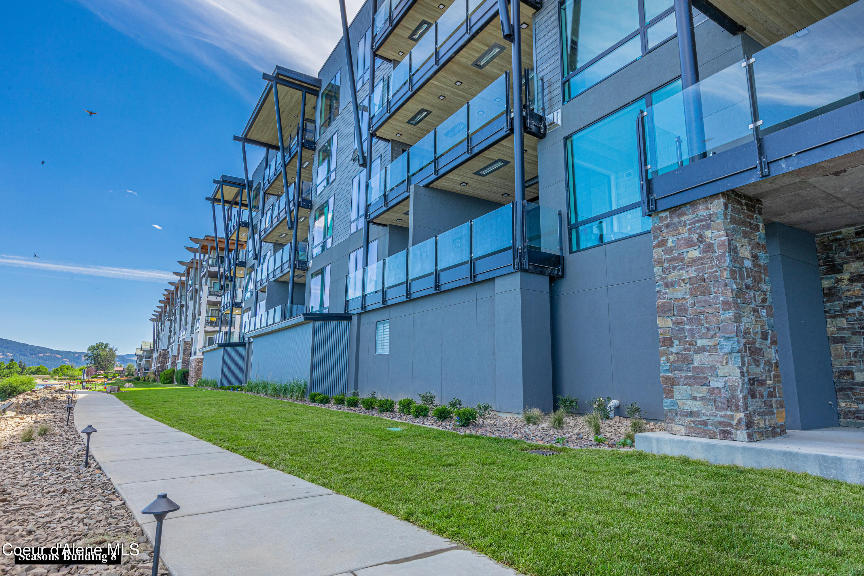 802 Sandpoint Avenue, Unit 8305 Sandpoint, ID 83864 - Photo 52 of 84 8303-Seasons-48 copy