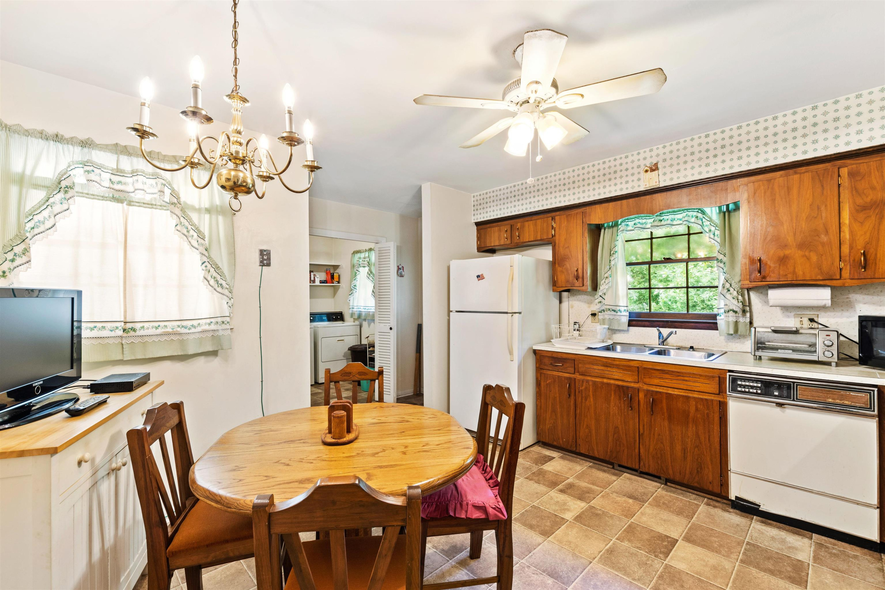 312 Lord Berkley Road Raleigh, NC 27610 - Photo 11 of 38 Photo 11